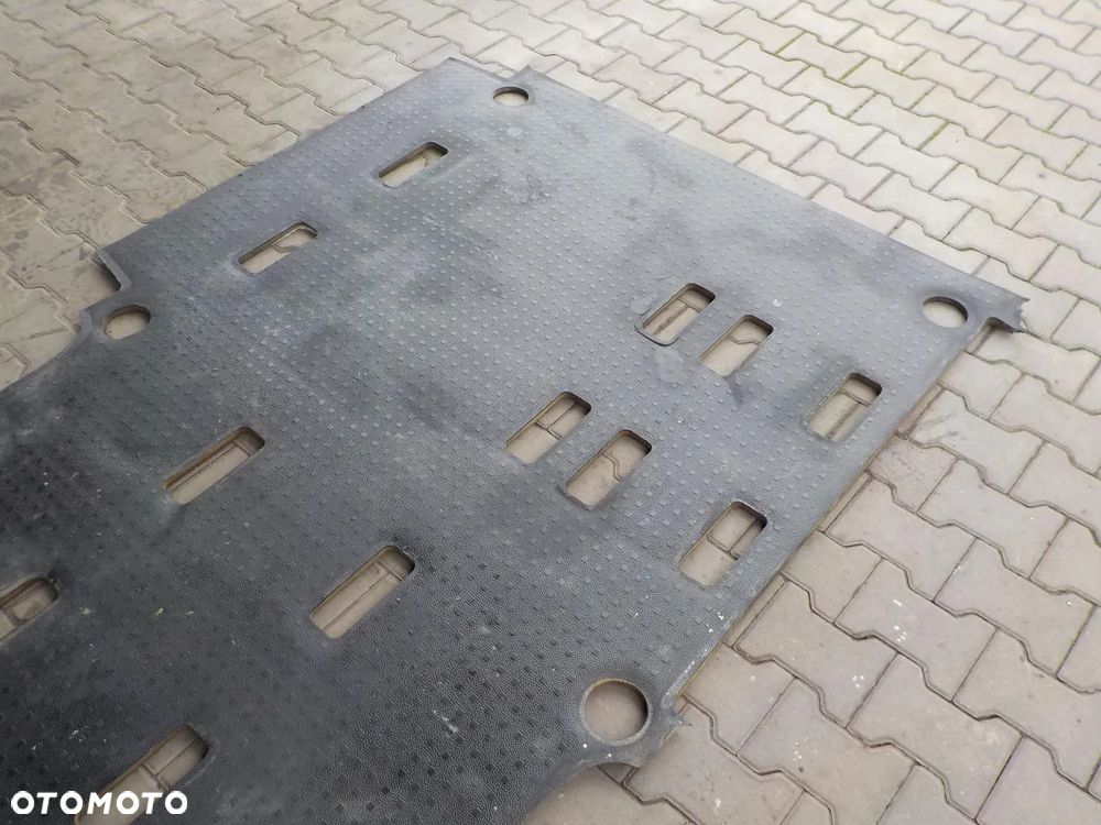 VW T5 T6 WYKŁADZINA GUMA PODŁOGA TYŁ KRÓTKI OSOBOWY - 3