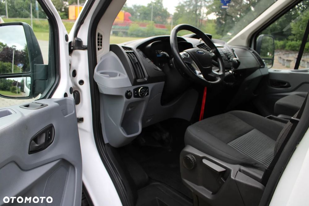 Ford Transit - 28