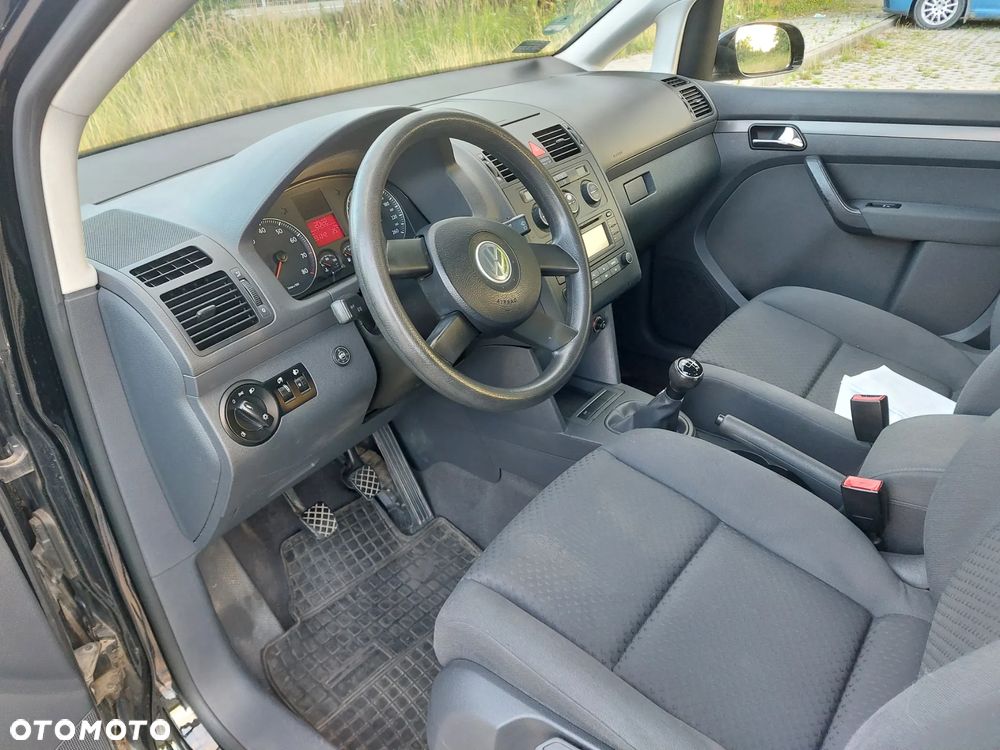 Volkswagen Touran 1.6 Basis - 10