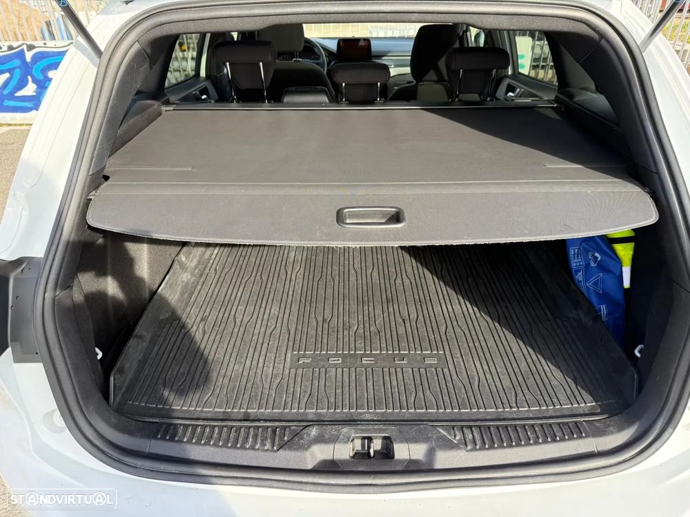 Ford Focus SW 1.0 EcoBoost ST-Line - 16