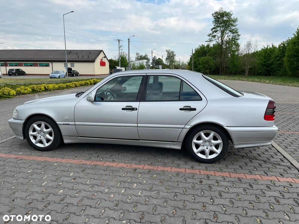 Mercedes-Benz Klasa C 200 Kompressor Sport - 4