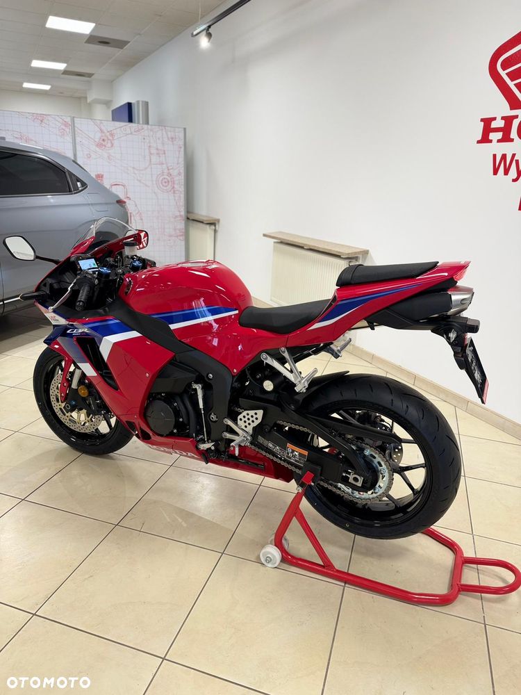 Honda CBR - 7