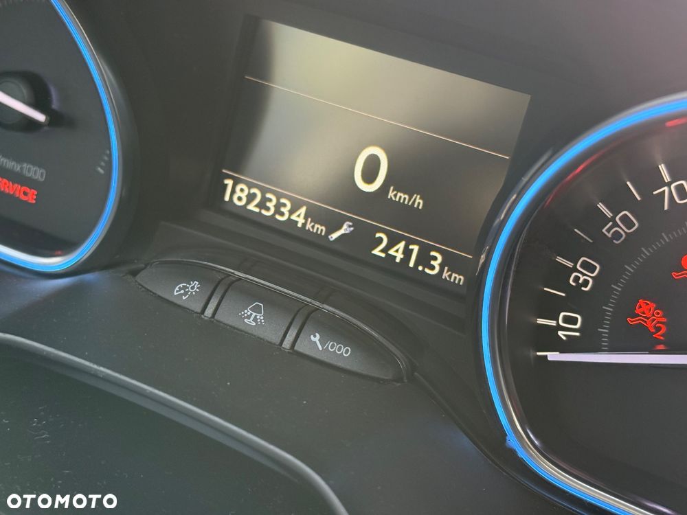 Peugeot 2008 BlueHDi FAP 120 STOP & START Crossway - 15