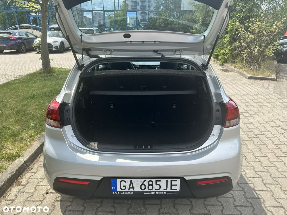 Kia Rio - 9