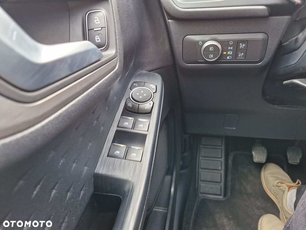 Ford Kuga 2.0 EcoBlue mHEV FWD Titanium - 25