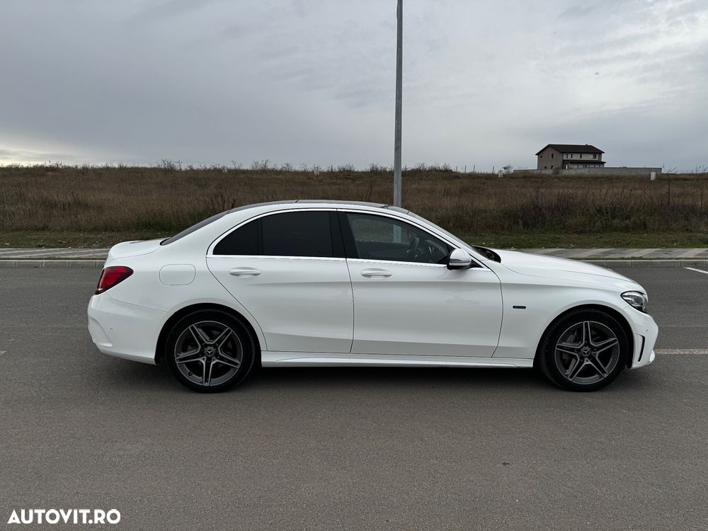 Mercedes-Benz C 300 e 9G-TRONIC AMG Line - 3
