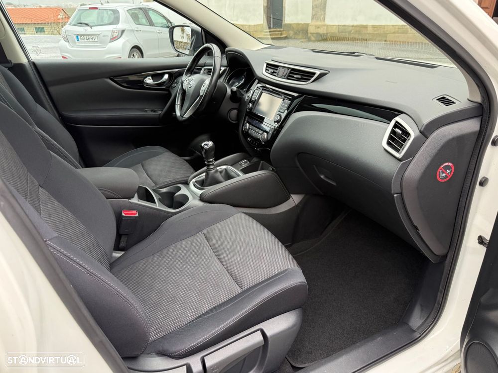 Nissan Qashqai 1.2 DIG-T N-Connecta - 24