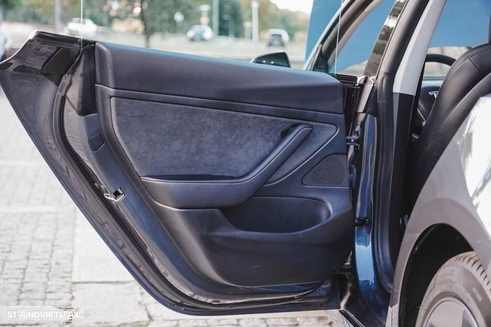 Tesla Model 3 Standard RWD Plus - 24