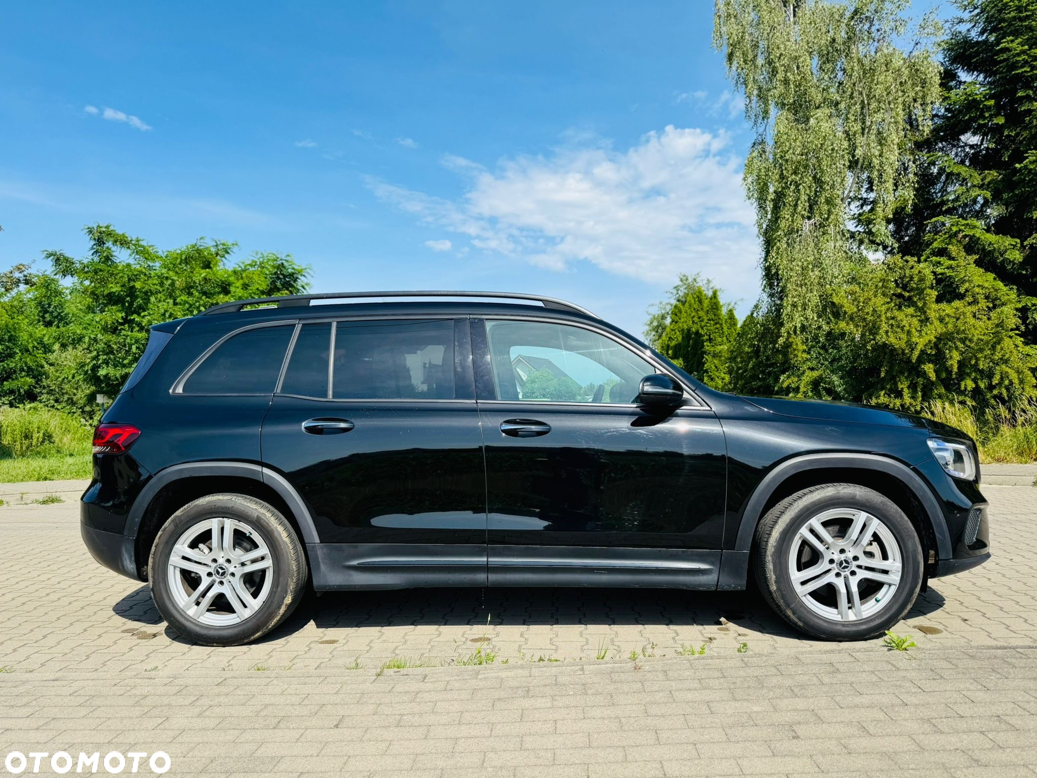Mercedes-Benz GLB 250 4Matic 8G-DCT - 3