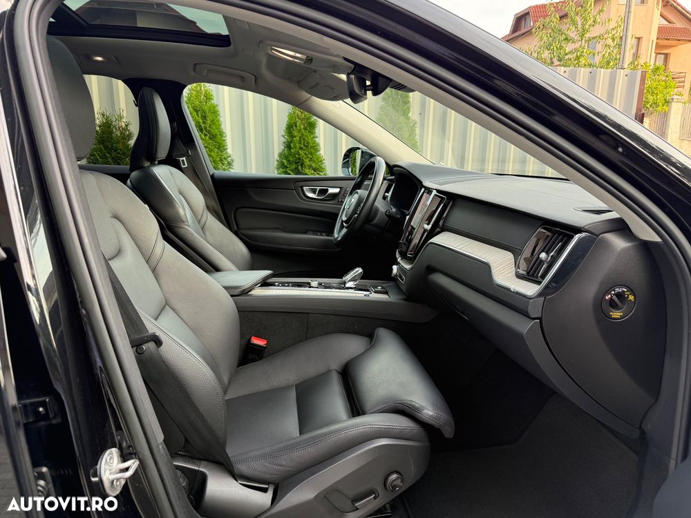 Volvo XC 60 B4 MHEV AT8 AWD Inscription - 8