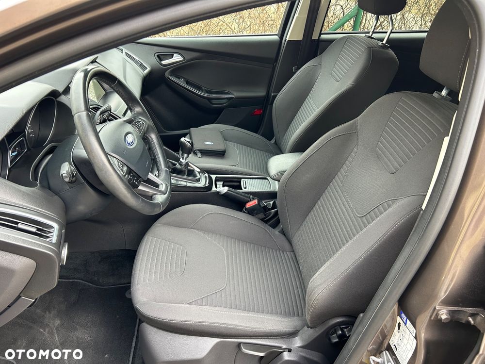 Ford Focus 1.5 EcoBlue Start-Stopp-System TITANIUM STYLE - 23