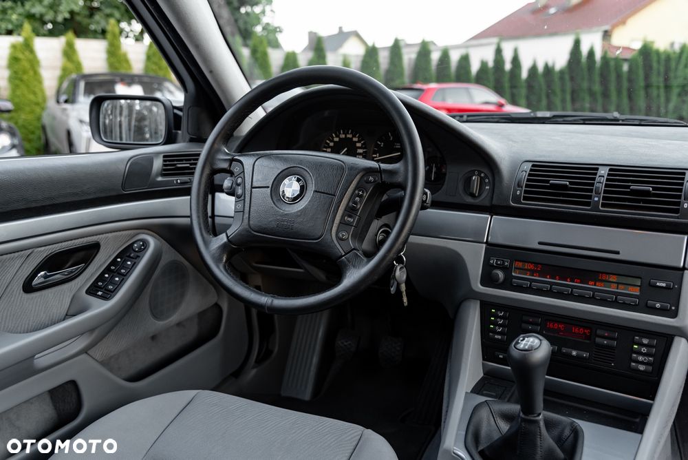 BMW Seria 5 - 26