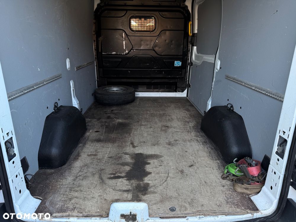 Ford Transit - 19