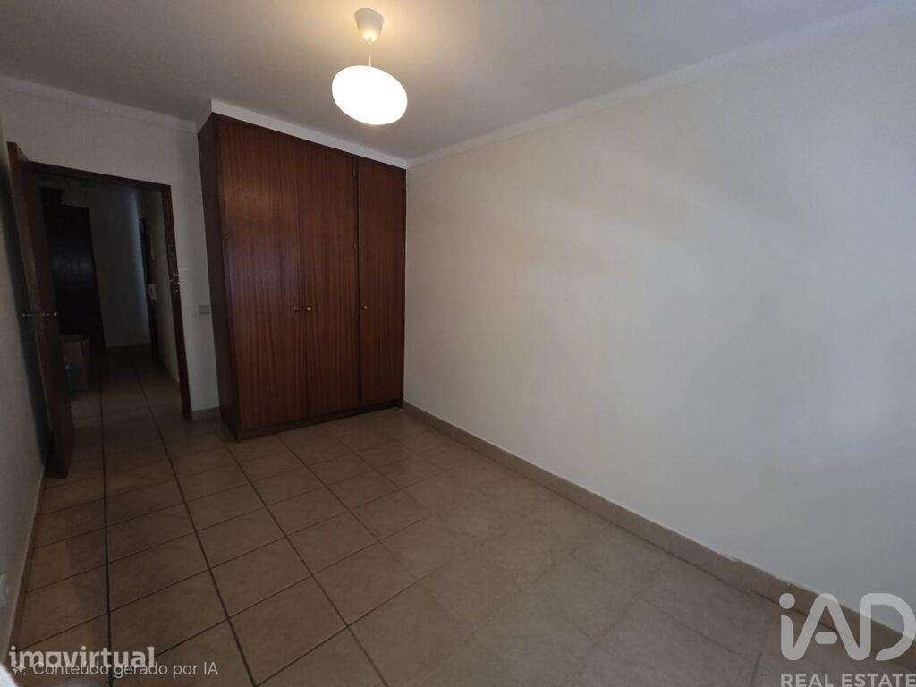 Apartamento T2 em Quelfes de 86 m2 - Grande imagem: 4/6