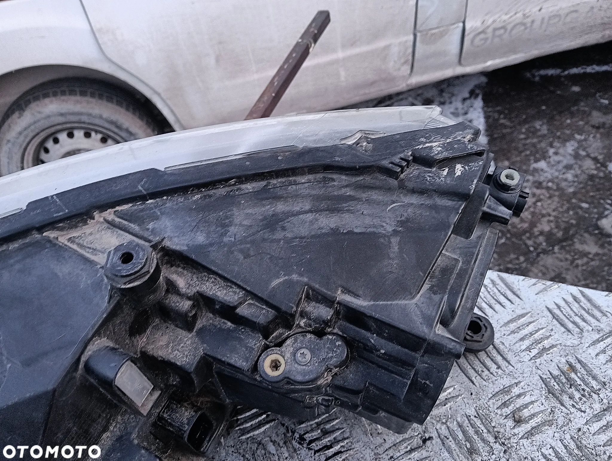 skoda rapid lift xenon lampa przod przednia prawa 5jb941016c - 9