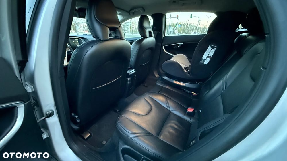 Volvo V40 D4 Drive-E Summum - 16