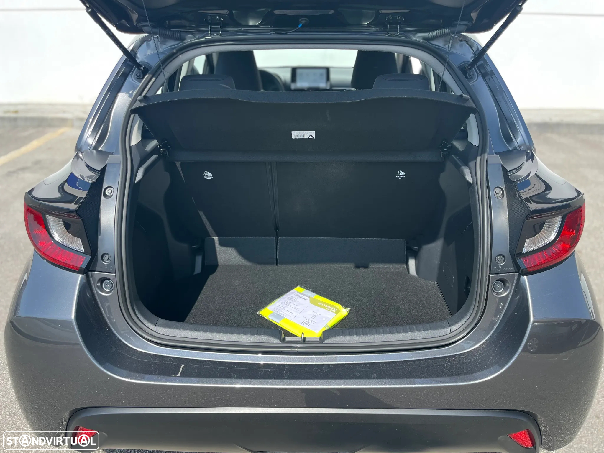 Mazda 2 1.5 L Hybrid VVT-i Centre-Line - 10