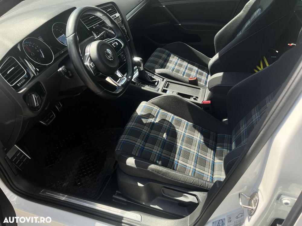 Volkswagen Golf 1.4 GTE Plug-In-Hybrid DSG - 11
