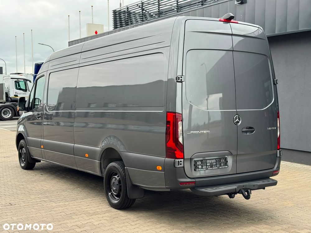 Mercedes-Benz Sprinter - 6