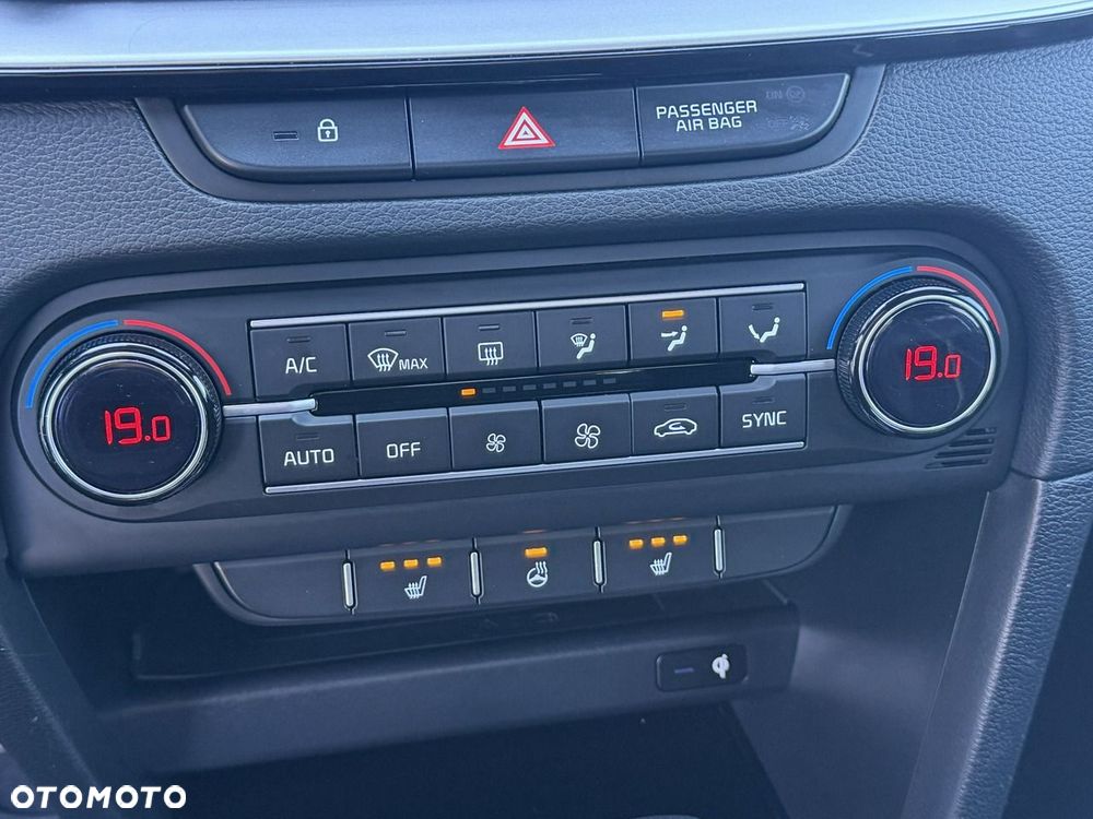 Kia Ceed 1.6 CRDi (48V Mild-Hybrid) DCT7 GT Line - 29