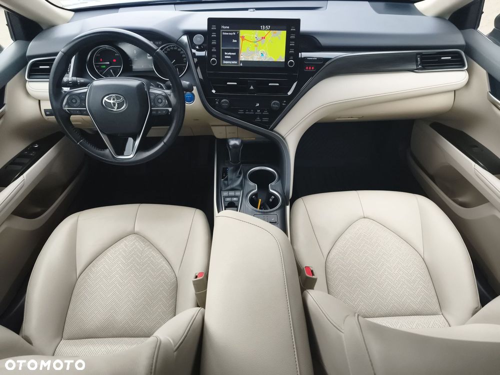 Toyota Camry 2.5 Hybrid Executive CVT - 12