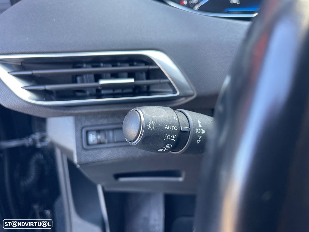 Peugeot 5008 BlueHDI 130 EAT8 Allure Pack - 18