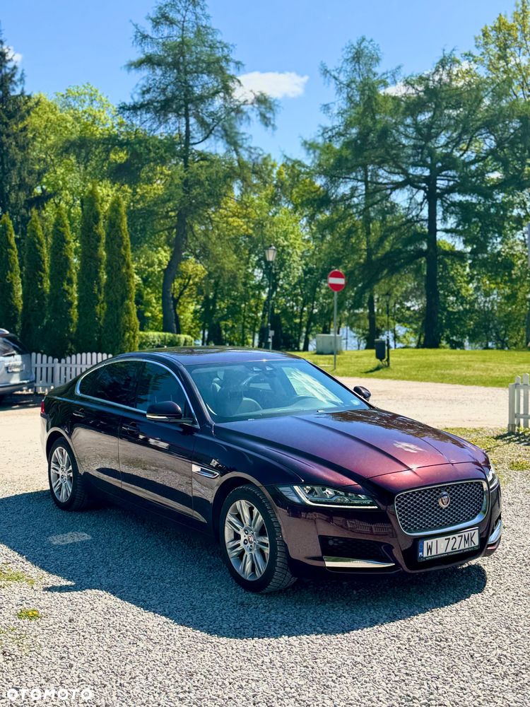 Jaguar XF 2.0 T AWD Portfolio - 1