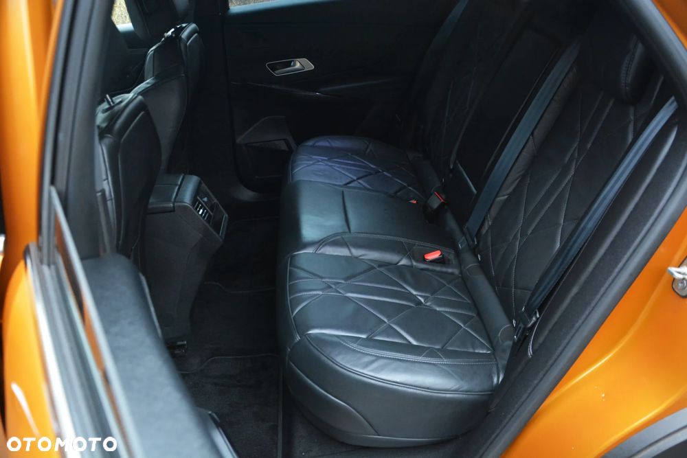 Peugeot 3008 1.6 PureTech HYbrid Allure S&S EAT8 - 19