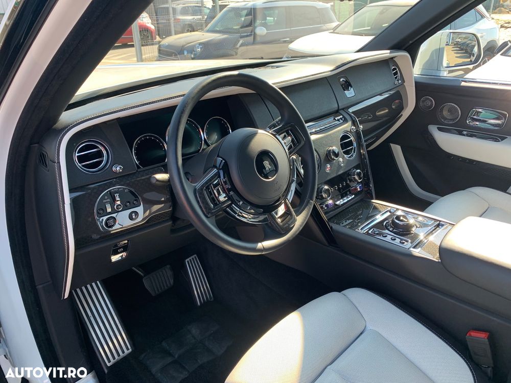 Rolls-Royce Cullinan - 7