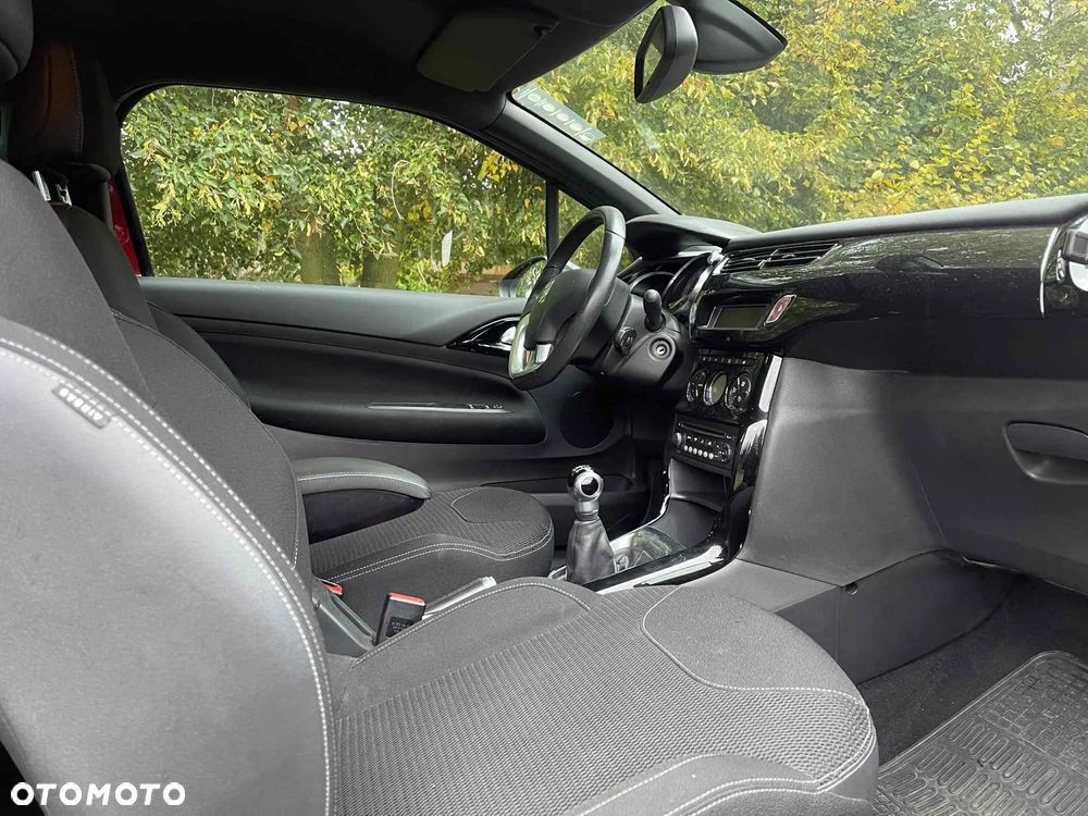 Citroën DS3 1.6 HDi SoChic - 6