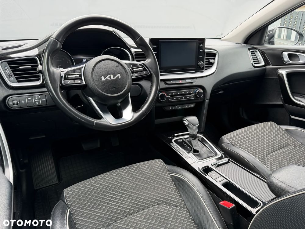 Kia Ceed 1.5 T-GDI Business Line DCT - 13