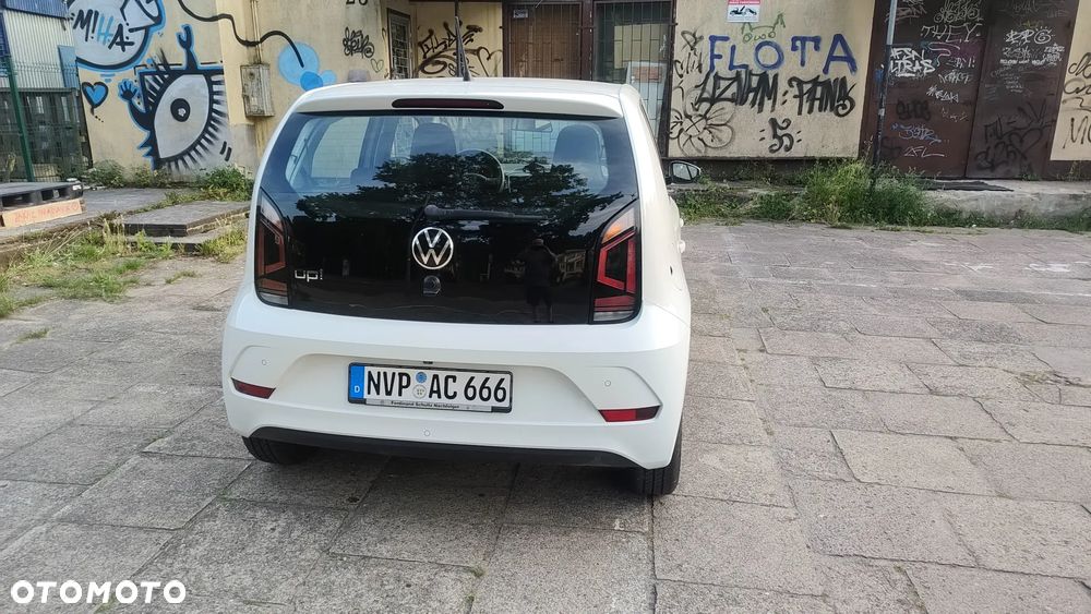 Volkswagen up! move - 7