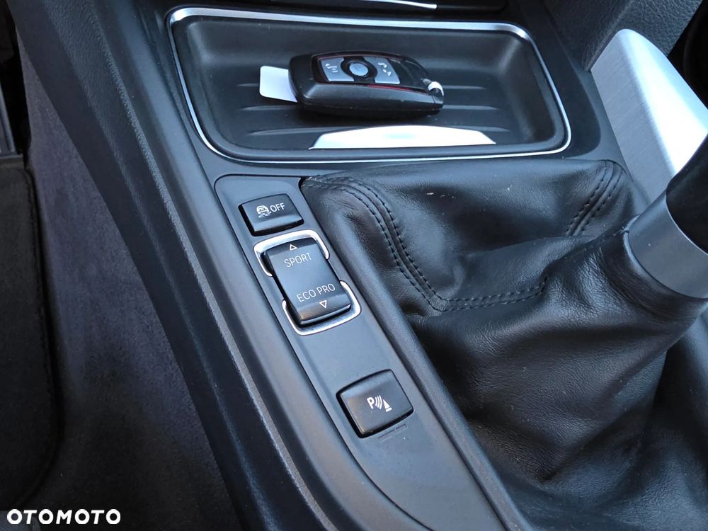 BMW Seria 3 320d - 18