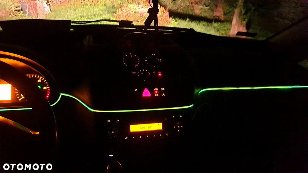 Mercedes-Benz Vito - 22