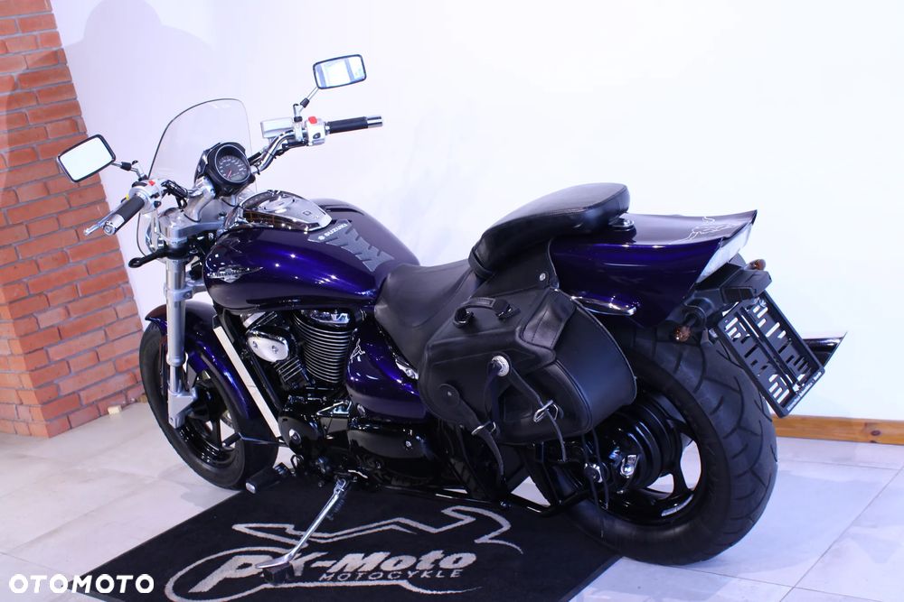 Suzuki Intruder - 6