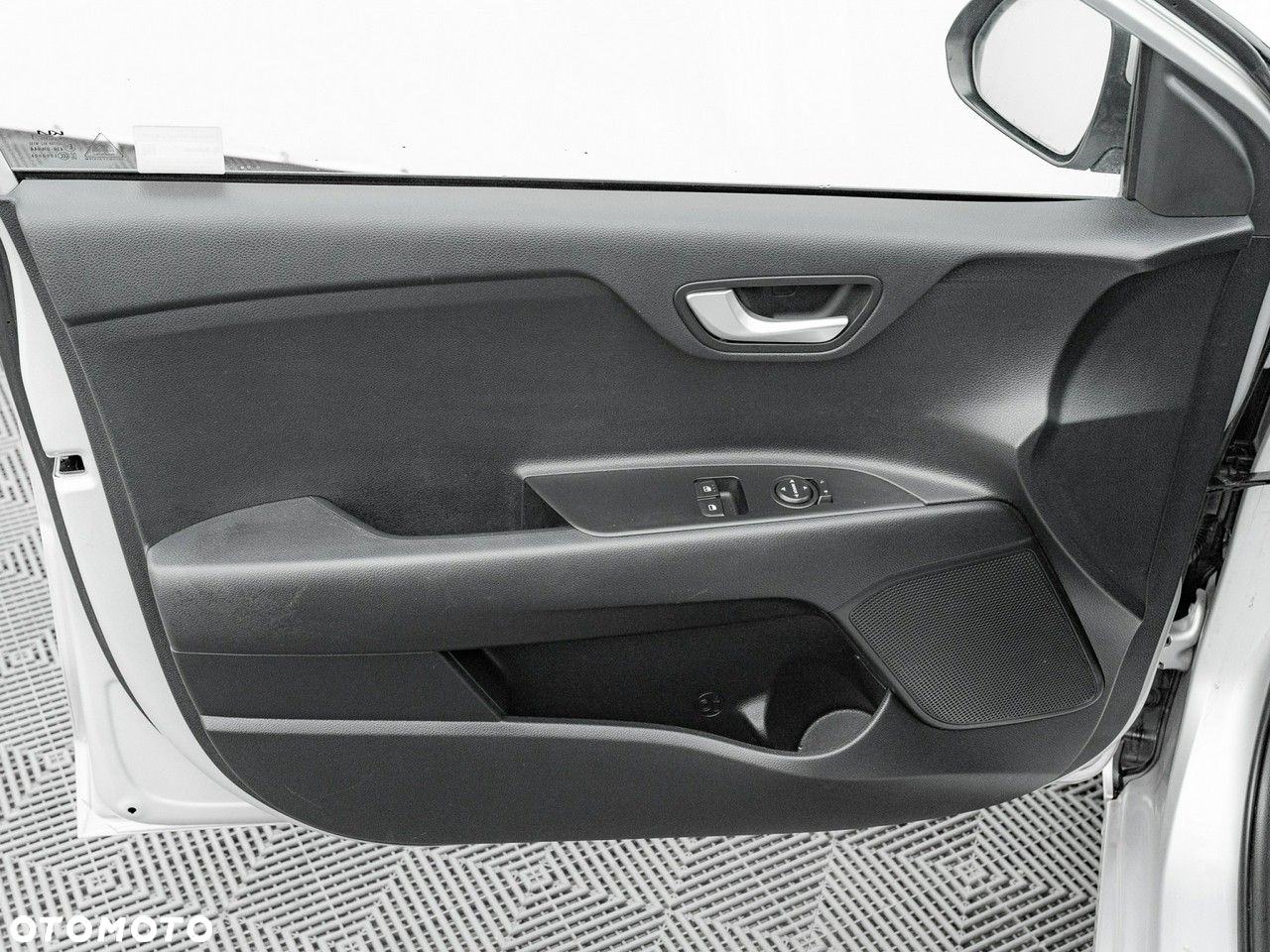 Kia Rio 1.2 M - 13