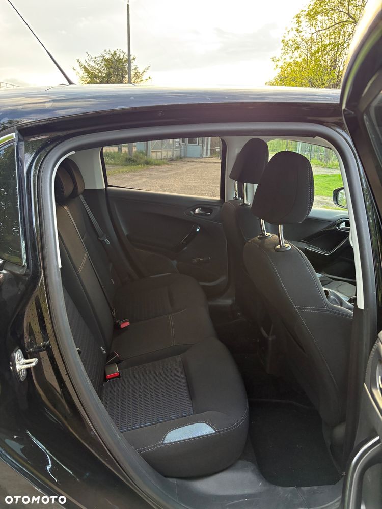 Peugeot 208 1.6 e-HDi Allure STT - 11
