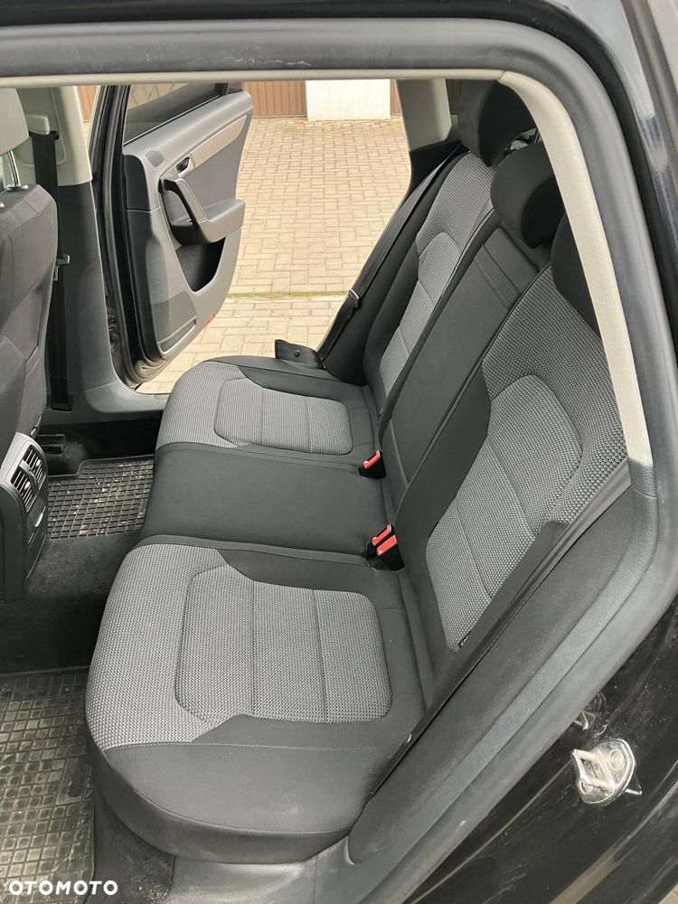 Volkswagen Passat 1.6 TDI DPF BlueMot Comfortline - 9
