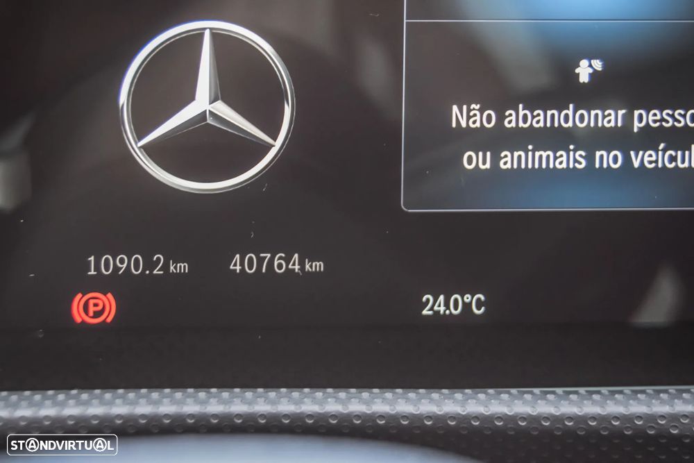 Mercedes-Benz A 200 7G-DCT AMG Line - 41