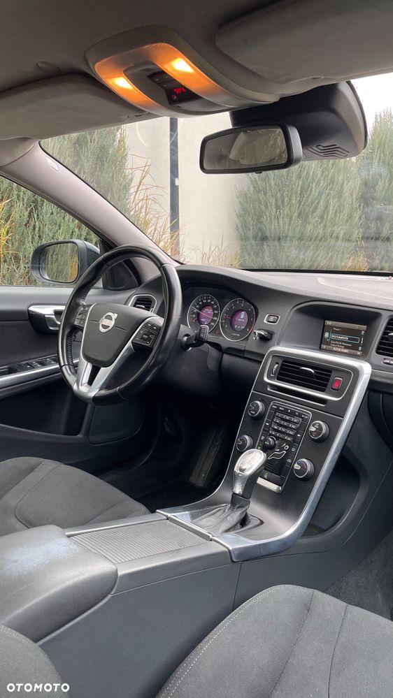 Volvo V60 D2 Geartronic Powershift Kinetic - 6
