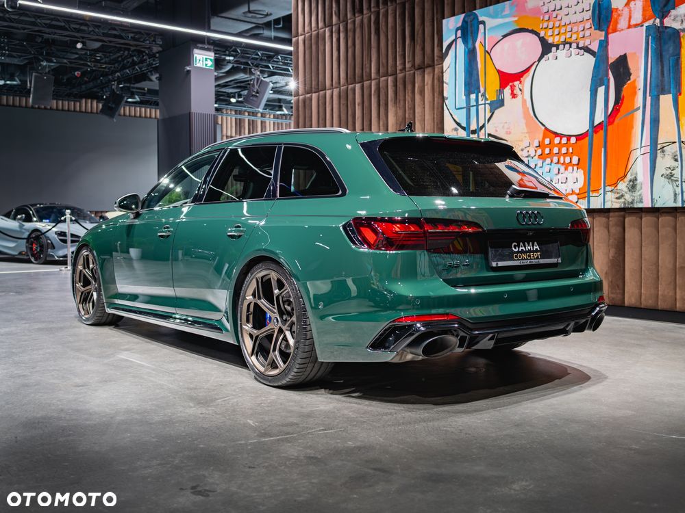 Audi RS4 Limousine - 5