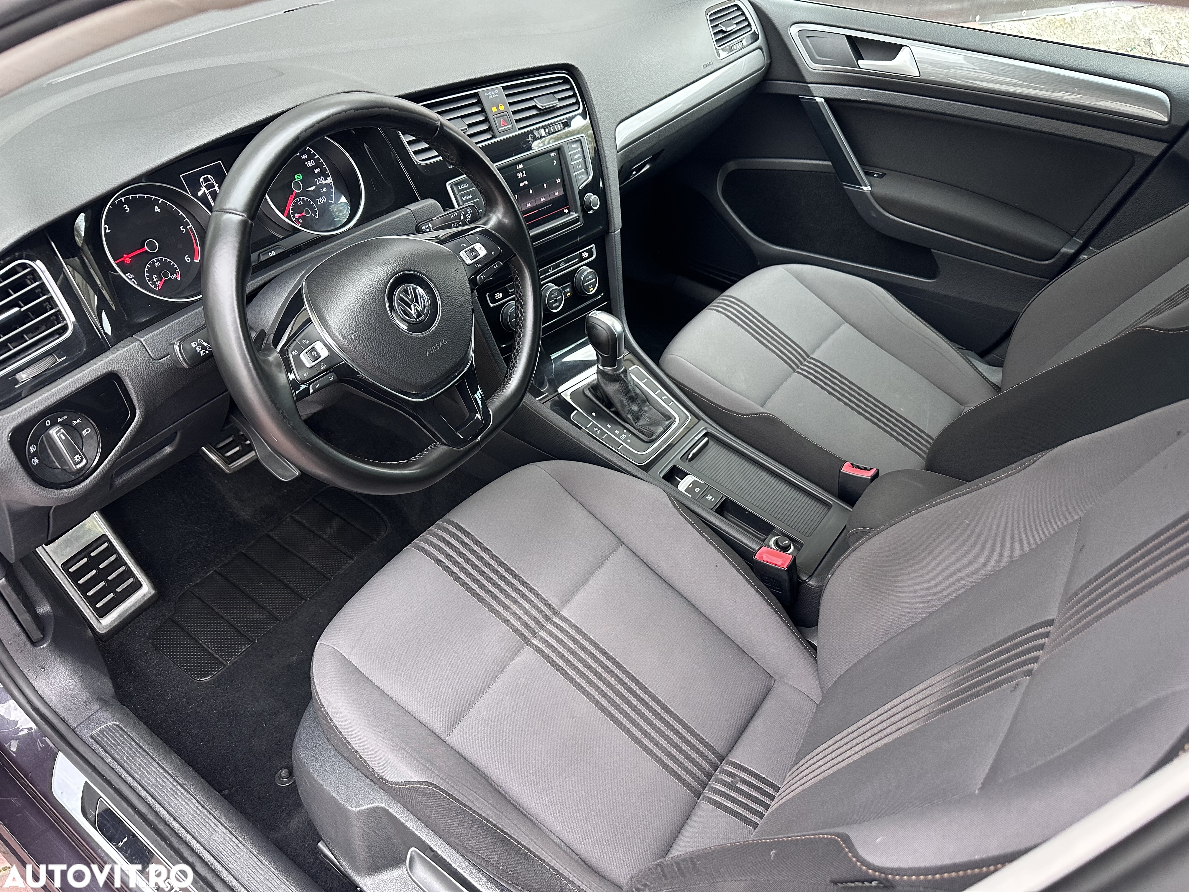 Volkswagen Golf 1.6 BlueTDI DSG Comfortline - 13