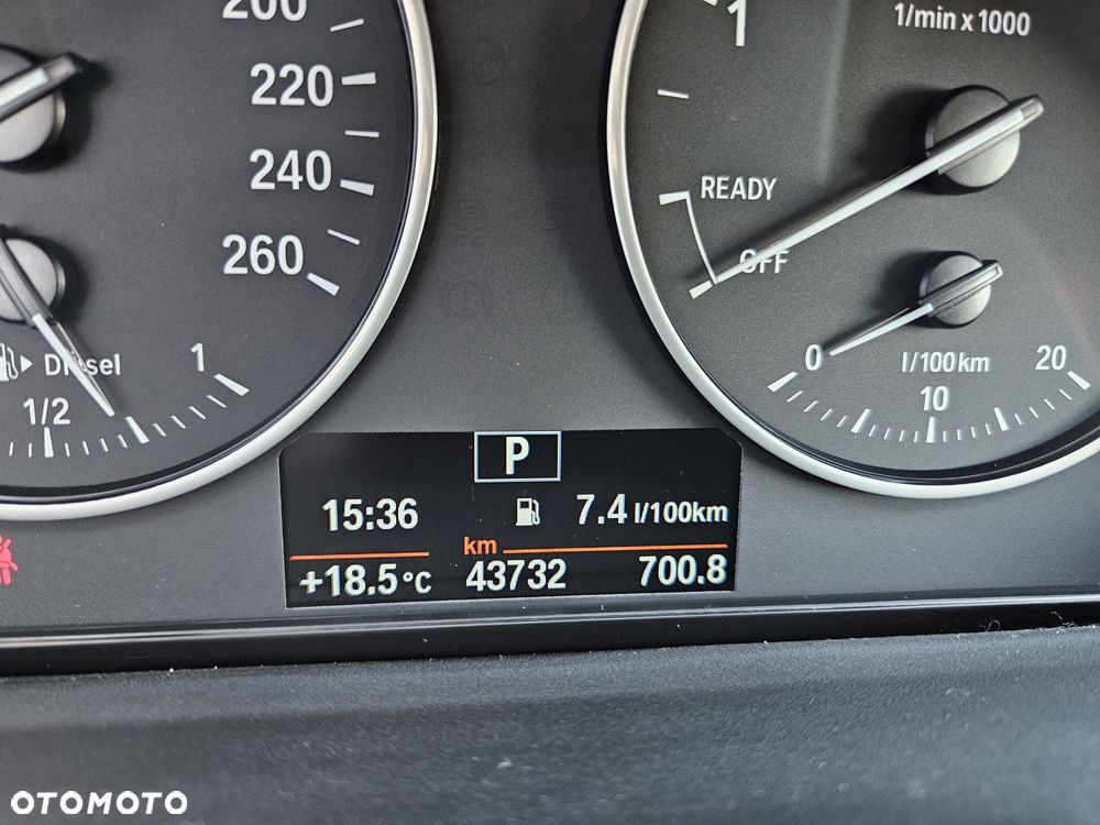 BMW X1 sDrive18d xLine sport - 18