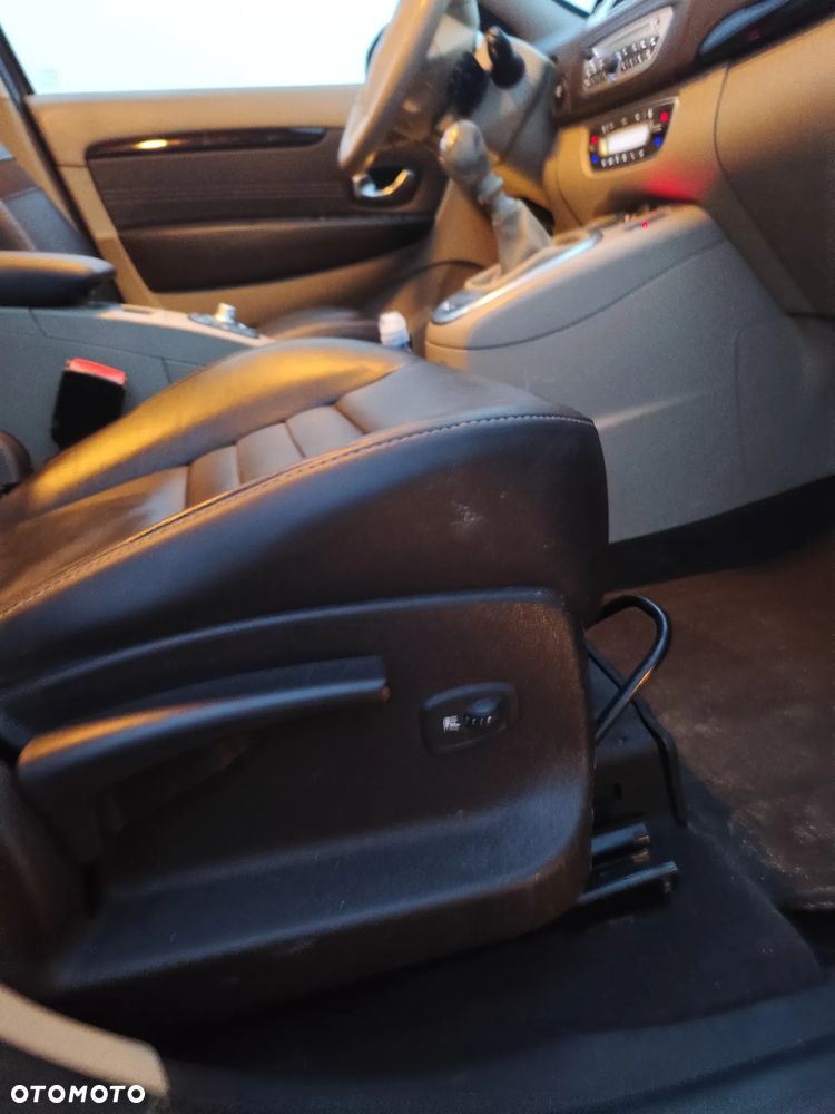 Renault Grand Scenic TCe 130 Bose Edition - 12