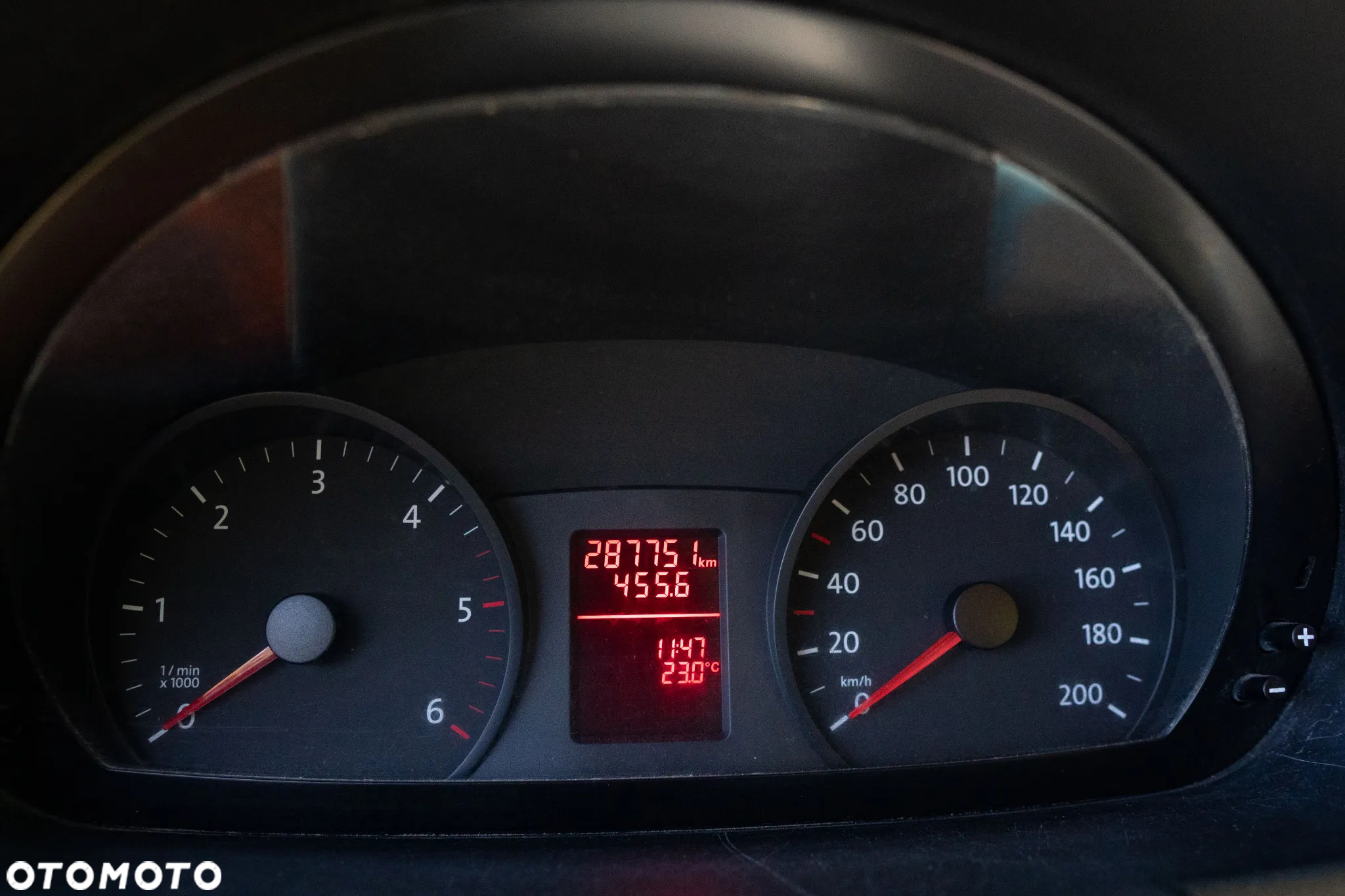 Volkswagen Crafter - 13