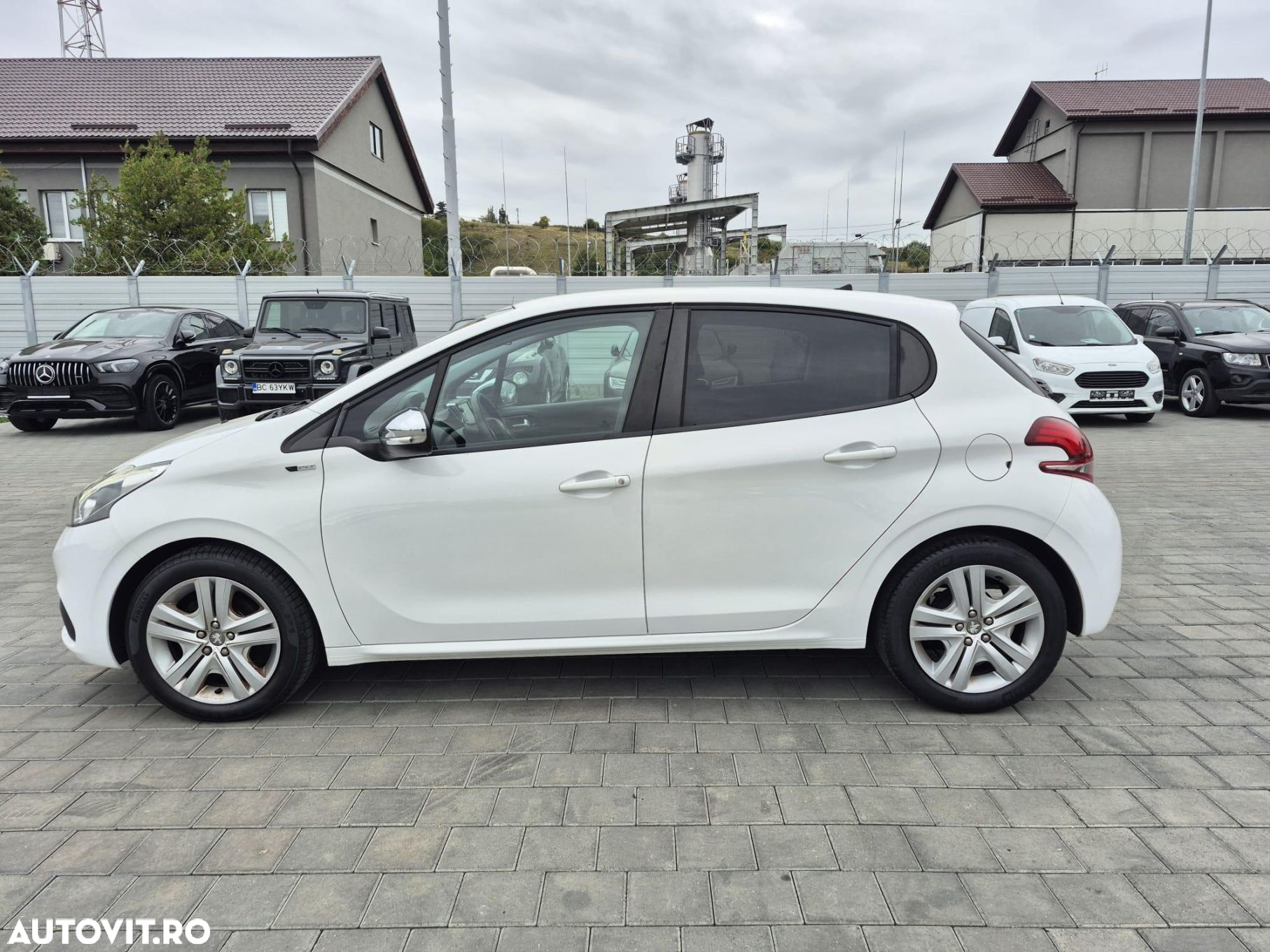 Peugeot 208 - 2