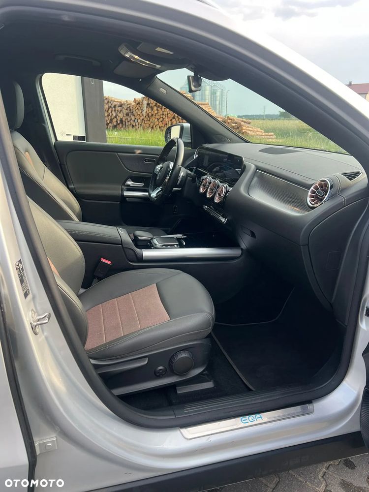 Mercedes-Benz EQA 250 66.5kWh Electric Art - 18