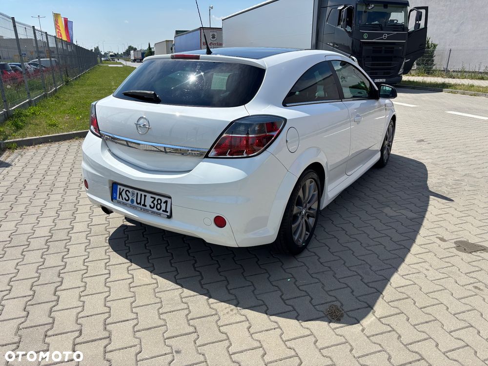 Opel Astra 1.6 Black&White - 2