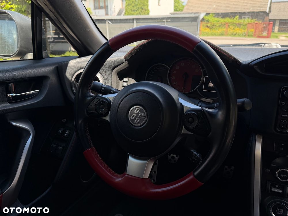 Toyota GT86 2.0 Premium - 24