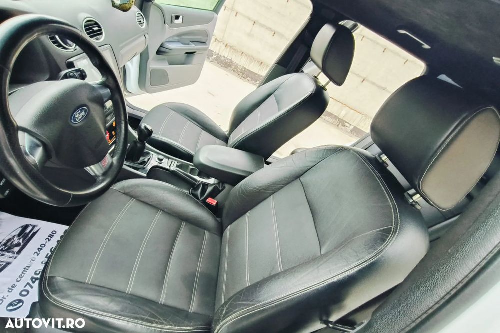 Ford Focus 1.6 TDCi DPF Titanium - 9